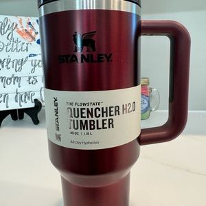 New Rosewood Glow Stanley 40oz.